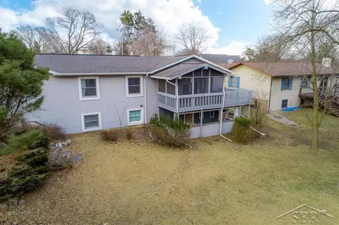 Exterior - 1041 Chatterton, Gladwin, MI 48624 photo 4 of 7
