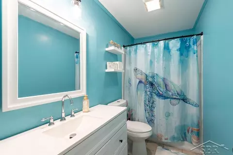 Bath - 1041 Chatterton, Gladwin, MI 48624 photo 1 of 2