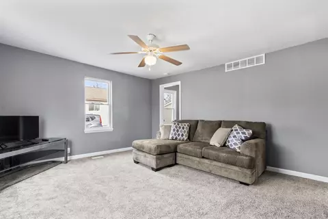 106 S Hunter St, Capac, MI 48014 photo 6