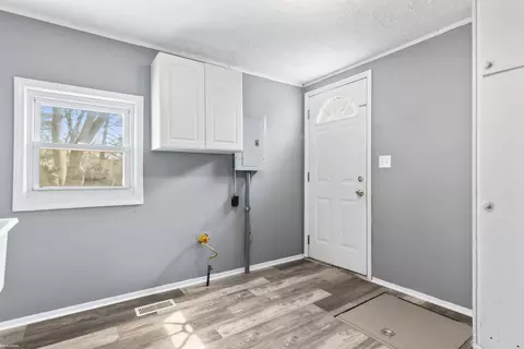 106 S Hunter St, Capac, MI 48014 photo 16
