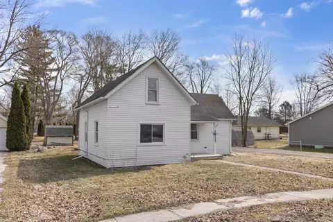106 S Hunter St, Capac, MI 48014 photo 4