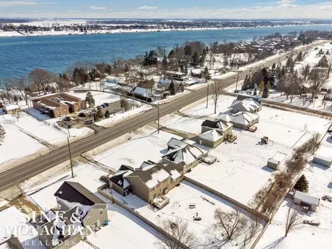 View/Area - 1578 River, Saint Clair, MI 48079 photo 2 of 5