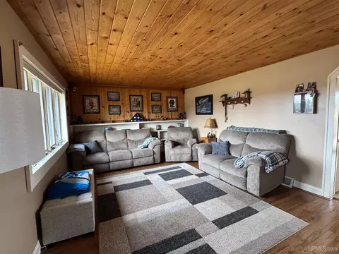 8972 County 511, Rapid River, MI 49878 photo 12