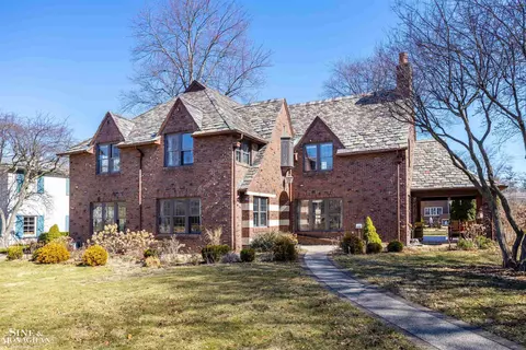1010 Buckingham, Grosse Pointe Park, MI 48230