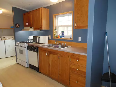 581 E Clarence, Harrison, MI 48625 photo 16
