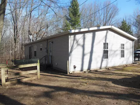 581 E Clarence, Harrison, MI 48625 photo 5