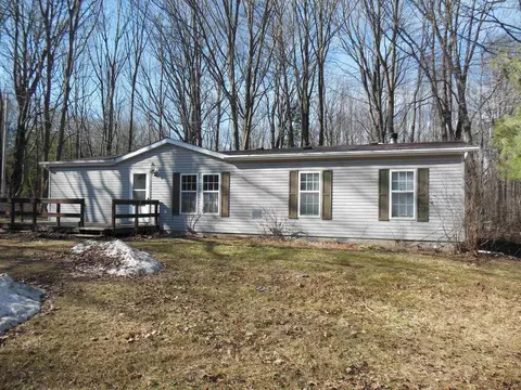 581 E Clarence, Harrison, MI 48625