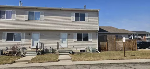 28169 Raleigh Cres #98, Chesterfield, MI 48051