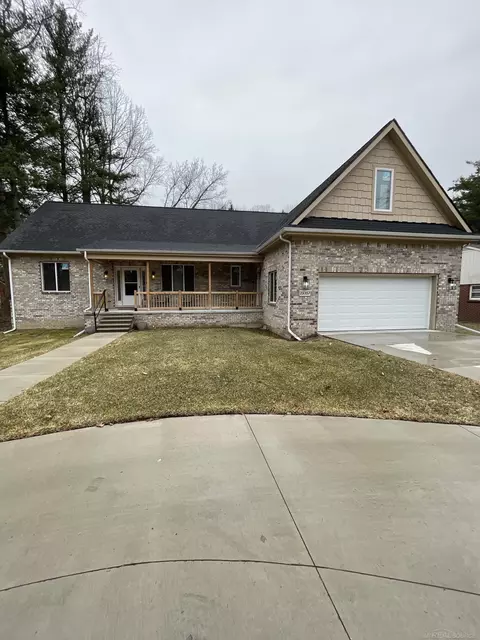 23357 Valley Vw, Southfield, MI 48033
