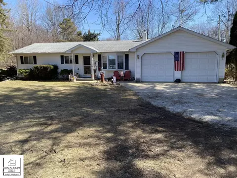 1614 Indian, Lapeer, MI 48446