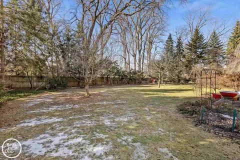Exterior - 161 Stephens, Grosse Pointe Farms, MI 48236 photo 8 of 16