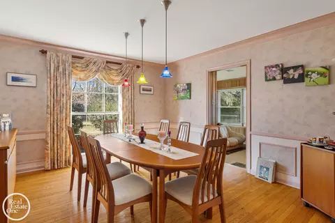 Dining - 161 Stephens, Grosse Pointe Farms, MI 48236 photo 1 of 4