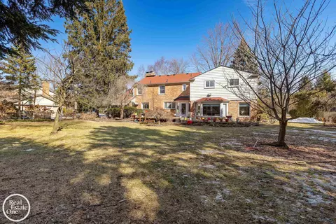 Exterior - 161 Stephens, Grosse Pointe Farms, MI 48236 photo 7 of 16