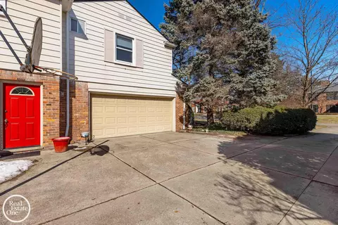 Exterior - 161 Stephens, Grosse Pointe Farms, MI 48236 photo 3 of 16