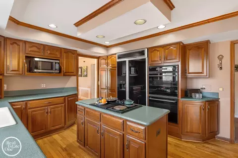 Kitchen - 161 Stephens, Grosse Pointe Farms, MI 48236 photo 2 of 3
