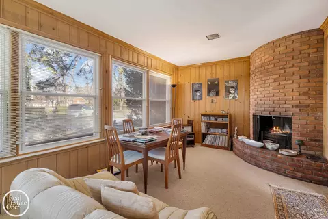 Dining - 161 Stephens, Grosse Pointe Farms, MI 48236 photo 4 of 4