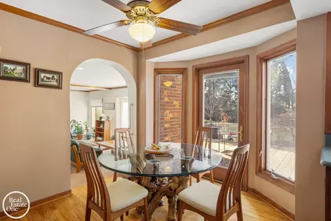 Dining - 161 Stephens, Grosse Pointe Farms, MI 48236 photo 2 of 4