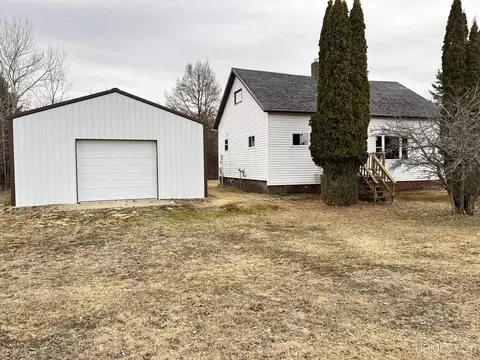 900 Manistique, Manistique, MI 49854