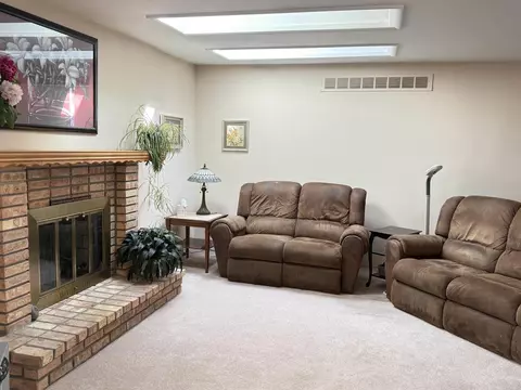 4131 Dickson, Sterling Heights, MI 48310 photo 9