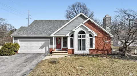 3468 Fairwood, Lambertville, MI 48144