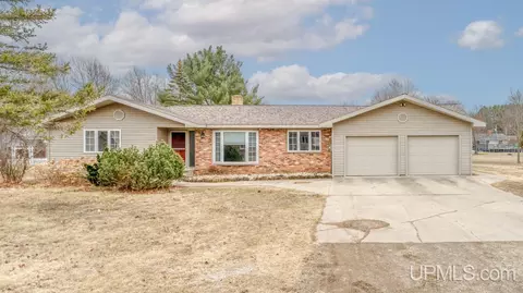 4995 Highland 176, Escanaba, MI 49829