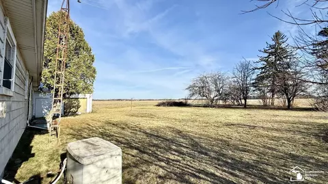 8960 N Custer, Monroe, MI 48162 photo 4