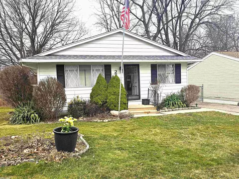 225 Ewell, Romeo, MI 48065