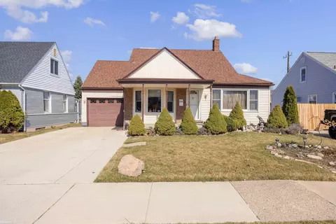 18221 Frazho, Roseville, MI 48066