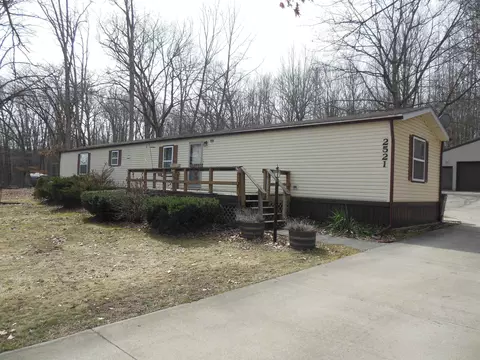 2521 Cherry Grv, Harrison, MI 48625 photo 2