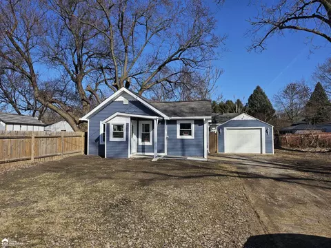 4142 Coggins, Flint, MI 48506