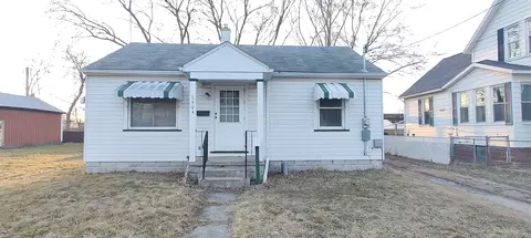 1904 Raymond, Bay City, MI 48706