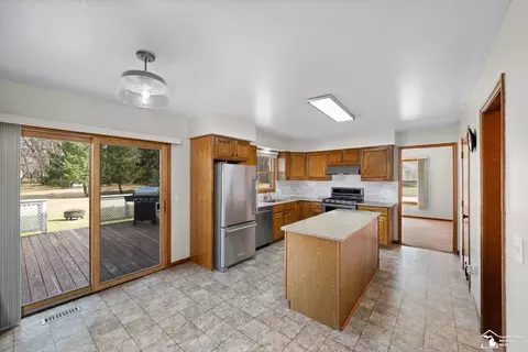 Kitchen - 1100 Donnalee, Monroe, MI 48162 photo 1 of 3