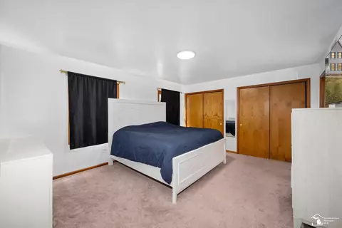 Bedroom - 1100 Donnalee, Monroe, MI 48162 photo 2 of 5