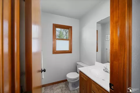 Bath - 1100 Donnalee, Monroe, MI 48162 photo 1 of 3