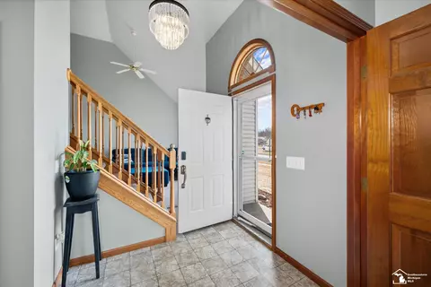 Entry Way - 1100 Donnalee, Monroe, MI 48162 photo 1 of 4