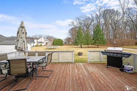 Exterior - 1100 Donnalee, Monroe, MI 48162 photo 2 of 3
