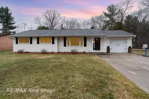 4907 Campau, Midland, MI 48640