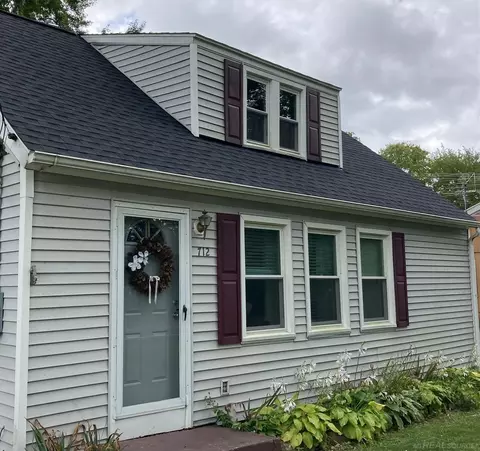 712 E Main, Middleville, MI 49333