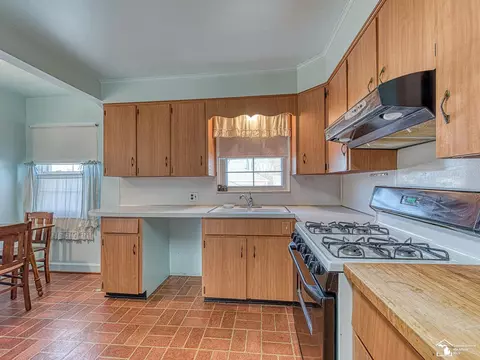 529 Godfroy, Monroe, MI 48162 photo 14