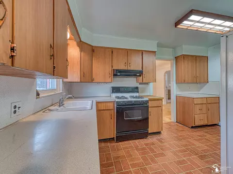 529 Godfroy, Monroe, MI 48162 photo 16