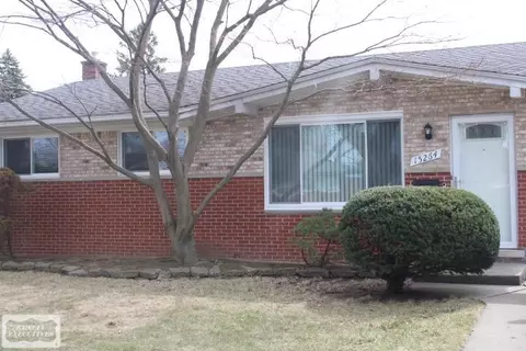 15264 Grovedale, Roseville, MI 48066