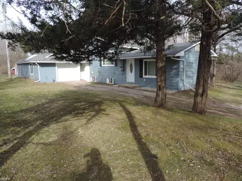 2791 Carpenter, Oregon, MI 48446