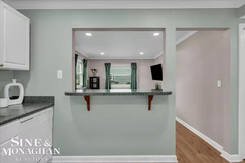 Kitchen - 422 Edgewater, Algonac, MI 48001 photo 2 of 4