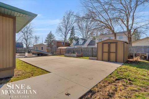 Exterior - 422 Edgewater, Algonac, MI 48001 photo 3 of 4
