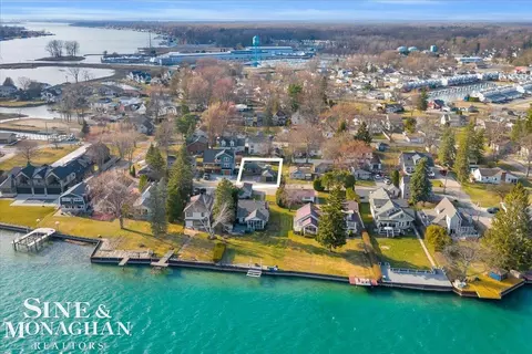 View/Area - 422 Edgewater, Algonac, MI 48001 photo 1 of 3