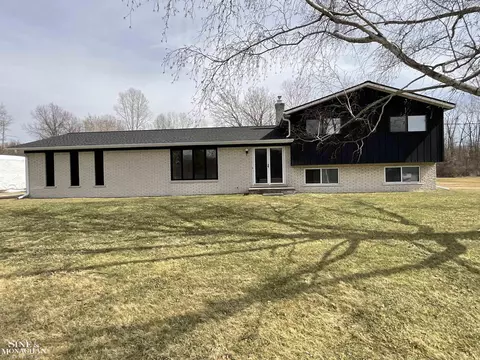 8019 Starville, Algonac, MI 48001