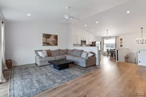 Living - 3202 Sutton, Adrian, MI 49221 photo 5 of 5