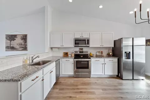 Kitchen - 3202 Sutton, Adrian, MI 49221 photo 2 of 5