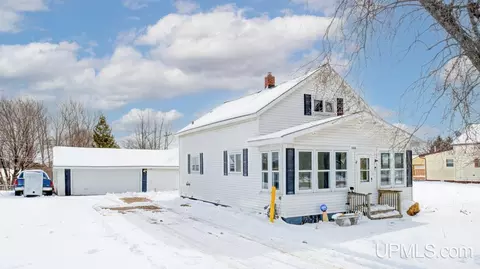 6464 N 5th, Wells, MI 49894