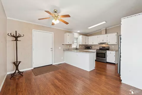 Entry Way - 3388 Windemere, Monroe, MI 48162 photo 1 of 2